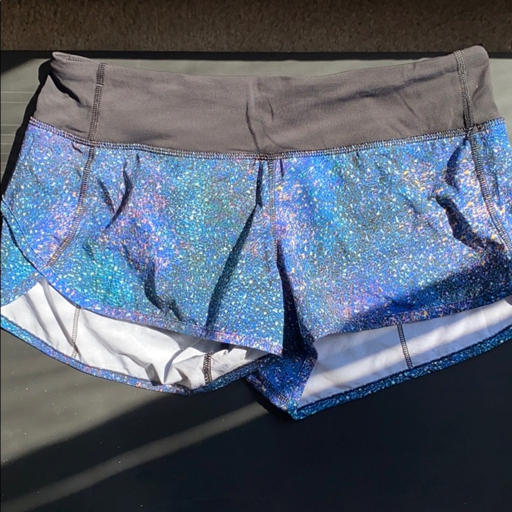 Lululemon 2.5” shorts